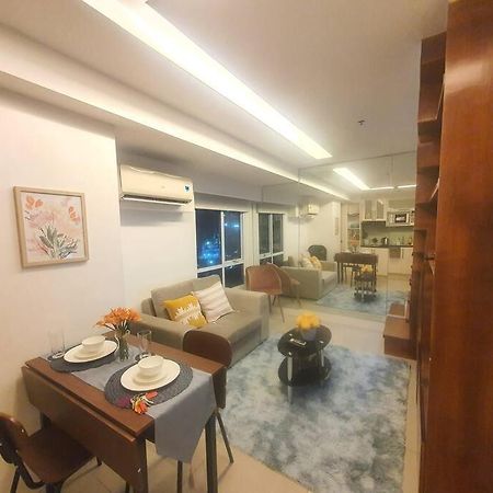 Bgc Taguig Cozy 2 Bedroom Loft, With Stunning Bgc Skyline View! 마닐라 외부 사진